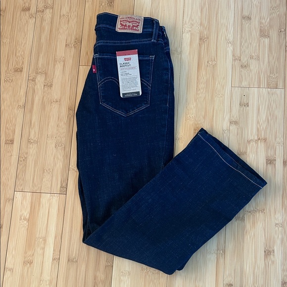 Levi’s Classic Bootcut Jeans Mid Rise Dark Wash Size 2 Short (26) - Picture 4 of 9